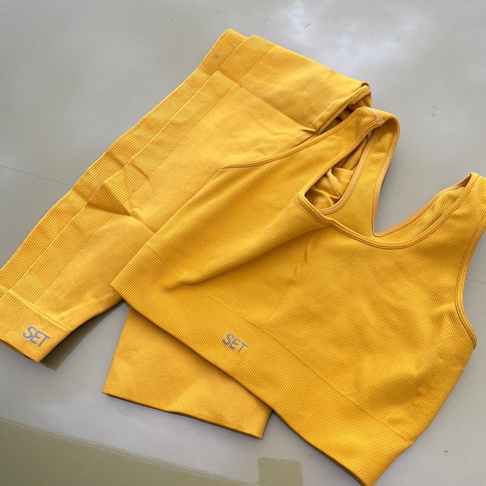 SETactive X Madelyn cline set